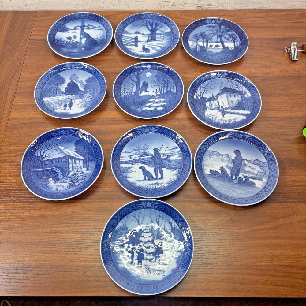 Vintage Royal Copenhagen Christmas Plates 1970 - 1979 Cobalt Blue Lot of 10‎ 7"